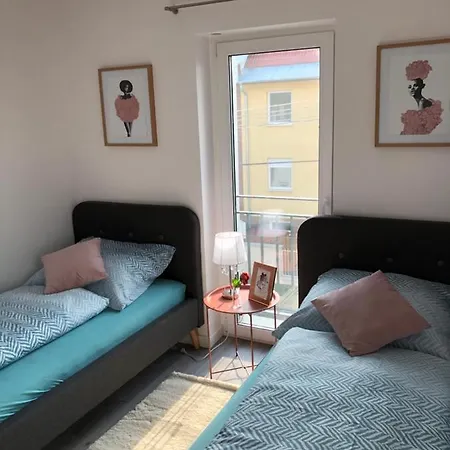 Gyoengye Delux * Szeged